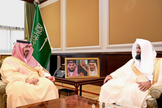 نائب أمير تبوك يستقبل رئيس المحكمة الإدارية بتبوك نائب أمير تبوك يستقبل رئيس المحكمة الإدارية بتبوك