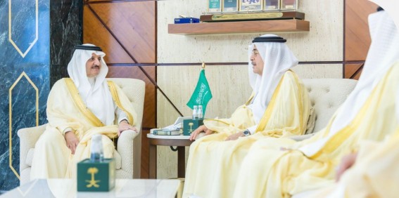 أمير الشرقية يطلع على تقرير مشروع ملعب أرامكو
