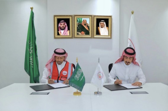 الهلال الأحمر يعزز شراكاته المجتمعية عبر اتفاقية تعاون مع فريق إنجاد