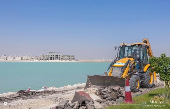 بلدية الخبر تطوّر ممشى البحيرة لتعزيز جودة الحياة