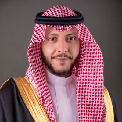 محافظ الطائف يواسي أسرة الإعلامي سعيد الزهراني