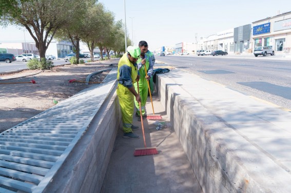 أمانة حفر الباطن تكثف أعمالها استعدادًا لموسم الأمطار