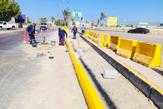 تأهيل الأرصفة في الجبيل لتحسين الطرق والتنقل
