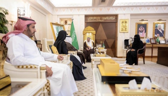 أمير القصيم يستقبل مسؤولي الصحة ويثمن جهود تعزيز التكامل بين القطاعات