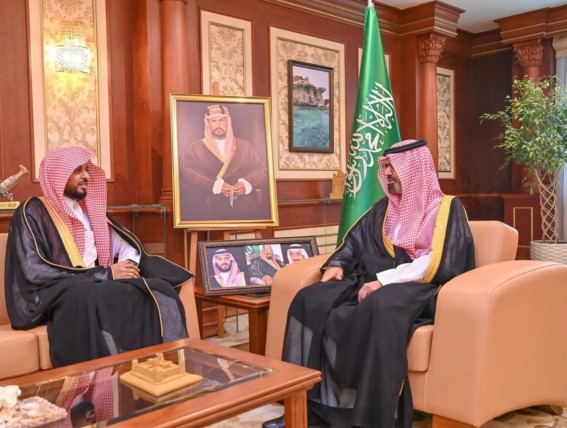 نائب أمير جازان يشيد بجهود المحكمة الإدارية ويستقبل رئيسها نائب أمير جازان يشيد بجهود المحكمة الإدارية ويستقبل رئيسها