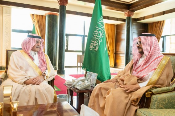 أمير تبوك يستقبل عضو مجلس الشورى الدكتور عطية العطوي أمير تبوك يستقبل عضو مجلس الشورى الدكتور عطية العطوي