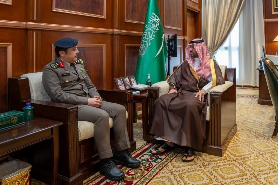 نائب أمير منطقة حائل يستقبل مدير الدفاع المدني بالمنطقة
