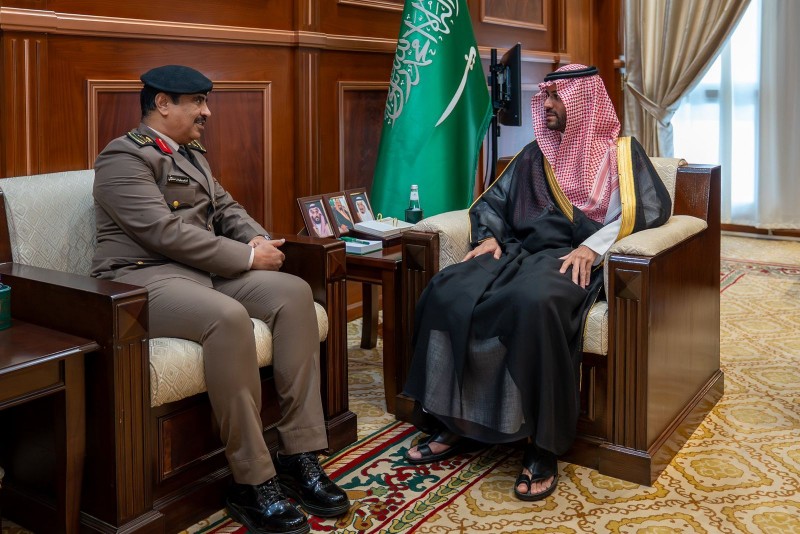 نائب أمير منطقة حائل يستقبل مدير شرطة المنطقة نائب أمير منطقة حائل يستقبل مدير شرطة المنطقة