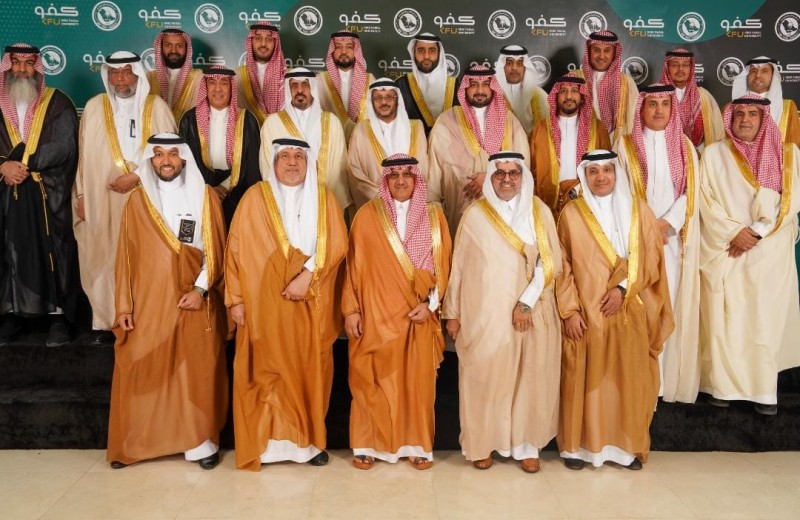 معالي وزير التعليم يلتقي رئيس جامعة الملك فيصل وقياداتها