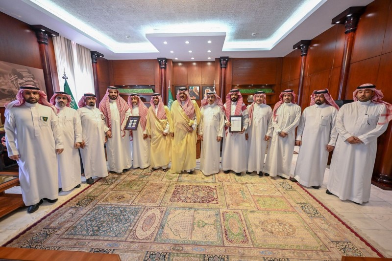 أمير حائل يحتفي بإنجاز الإمارة في التحول الرقمي 2025