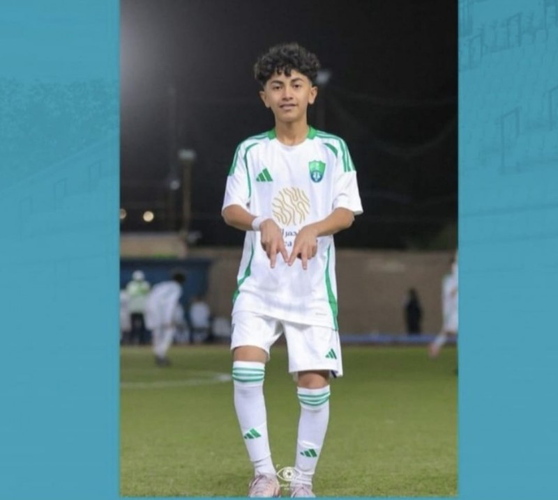 جابر جيلان.. موهبة جازانية تبهر الأنظار في مهرجان طائف الورد