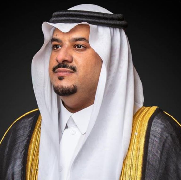 نائب أمير الرياض يعزي رئيس مركز البديعة في وفاة نجله