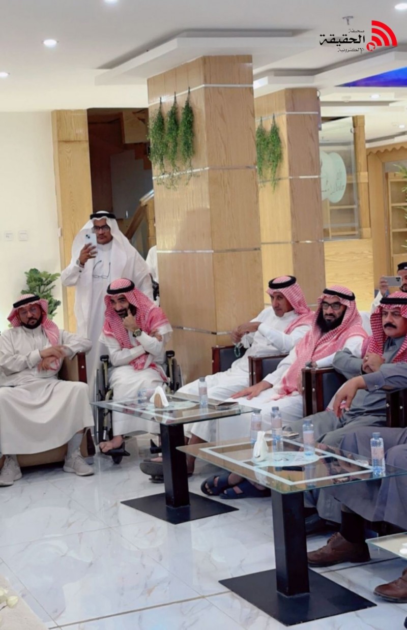 “صدى النخبة” يقدّم أمسية صيفية تجمع الشعر والإعلام