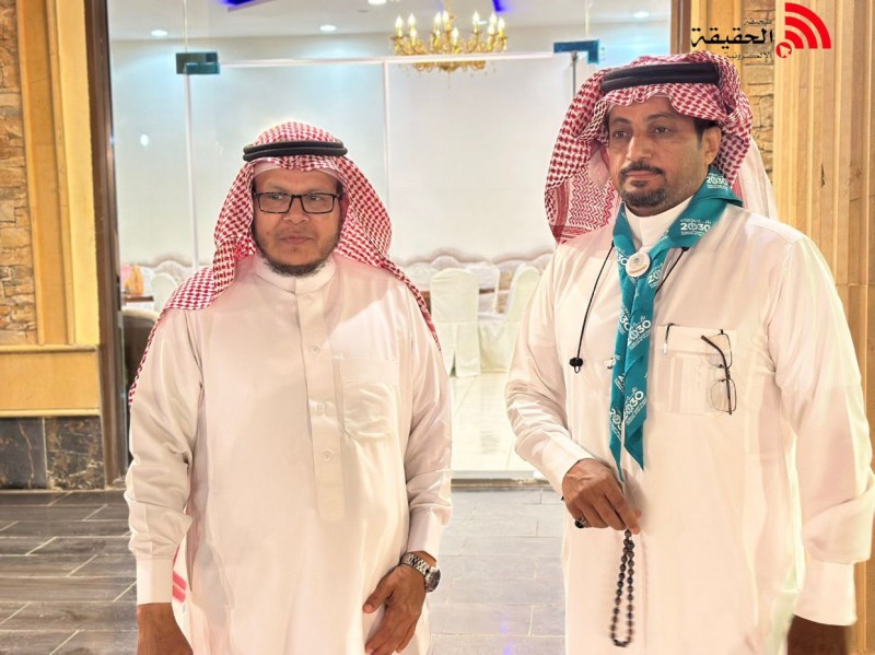 لقاء روّاد كشافة نيوم في تبوك وتكريم الدكتور يحيى مسفر بمنديل الروّاد