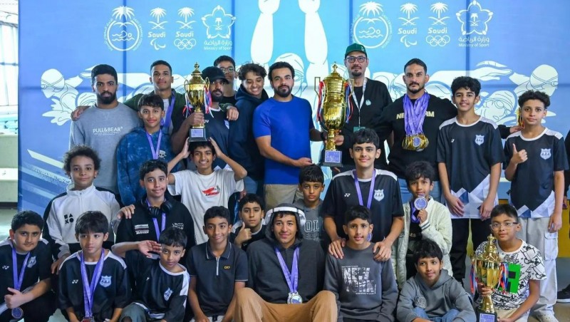 الصواري يتصدّر بطولة سباحة الجنوب