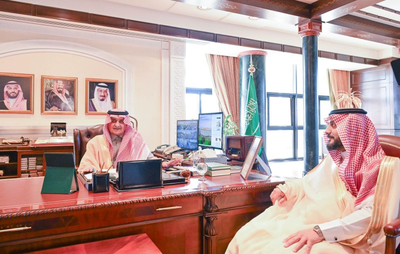 أمير تبوك يطلع على تقرير فرع وزارة الشؤون الإسلامية بالمنطقة