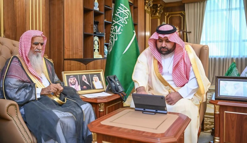 أمير جازان يدعم برامج الإفتاء ويطلق مبادرة معًا شرع وأمن