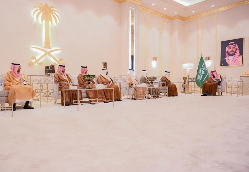 أمير الباحة يبحث تطوير قطاع الدواجن