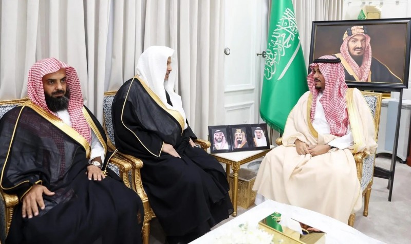 نائب أمير نجران يستعرض أعمال فرع الشؤون الإسلامية بالمنطقة