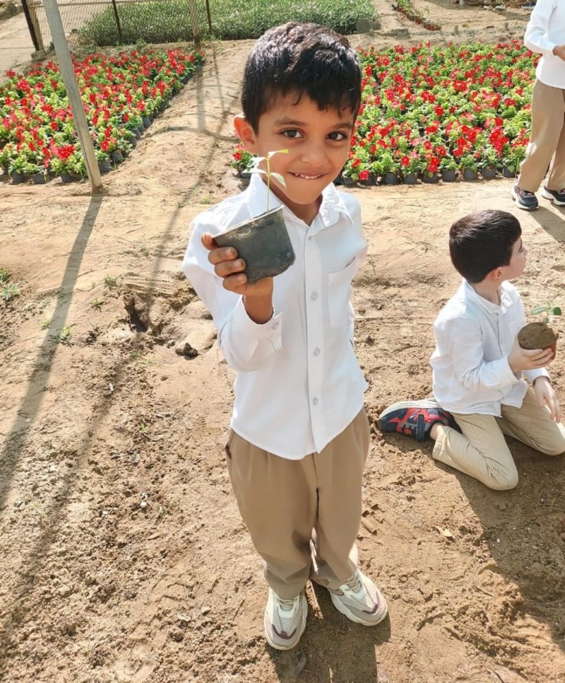 بلدية أملج تغرس روح التطوع والاستدامة في نفوس أطفال الروضة الرابعة