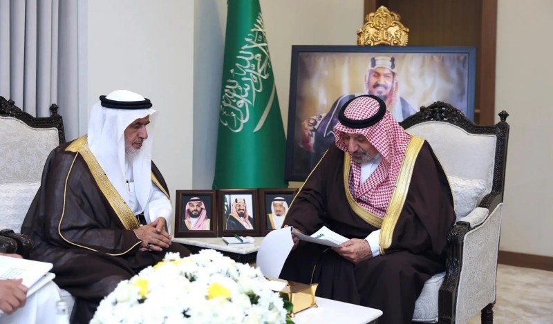 أمير نجران يطّلع على خطة الجمعية الخيرية أمير نجران يطّلع على خطة الجمعية الخيرية