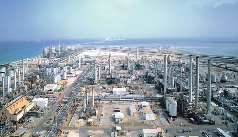 استمرار انقطاع التيار الكهربائي عن مصانع الجبيل