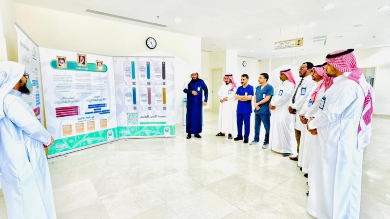 مستشفى رجال ألمع والدفاع المدني يستضيفان برامج ولاء والصلاة نور