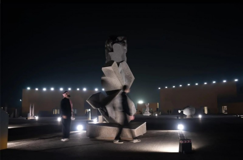 طويق للنحت 2026 يجمع نحاتين من 18 دولة في الرياض