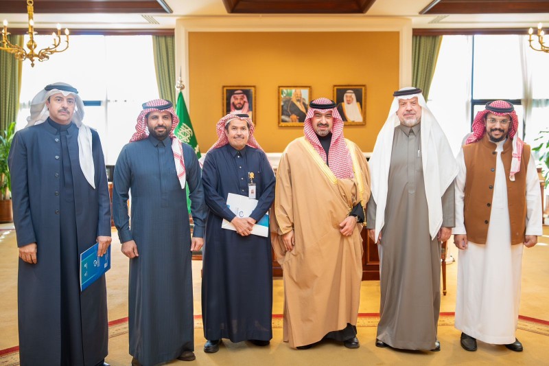 نائب أمير تبوك يستقبل رئيس وأعضاء مجلس إدارة جمعية طفلي الطبية بالمنطقة