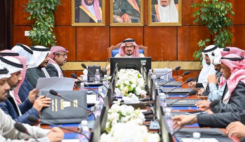 أمين الباحة يناقش تعزيز فعاليات موسم الشتاء