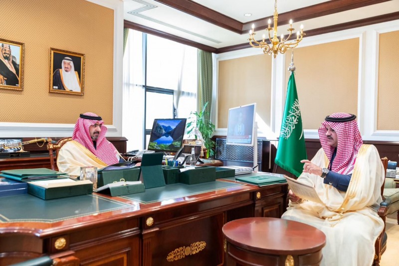 نائب أمير تبوك يطّلع على تقرير سير اختبارات جامعة تبوك