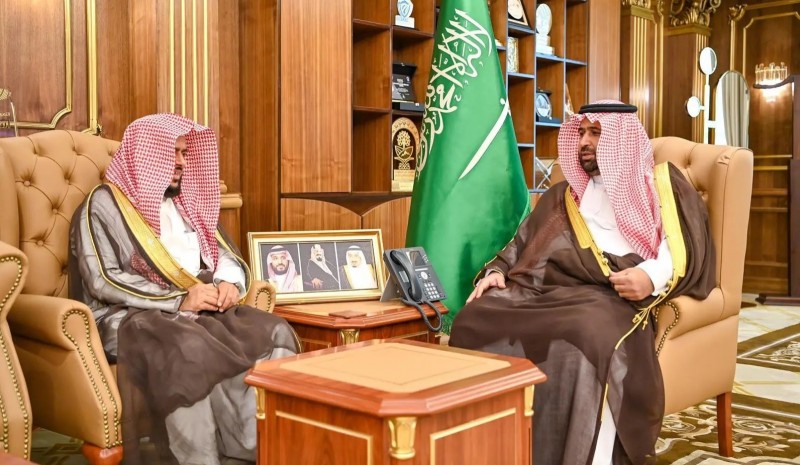 أمير جازان يستقبل رئيس محكمة الاستئناف ويطلع على سير العمل القضائي