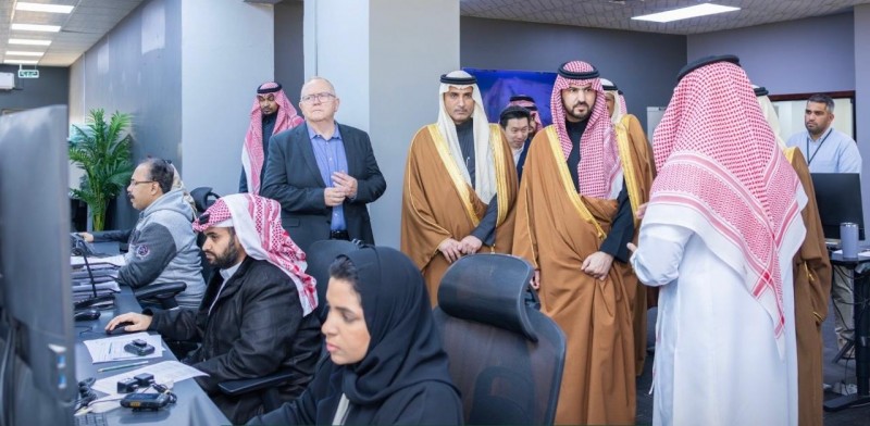 سمو نائب أمير الشرقية يزور ميناء الملك عبدالعزيز بالدمام