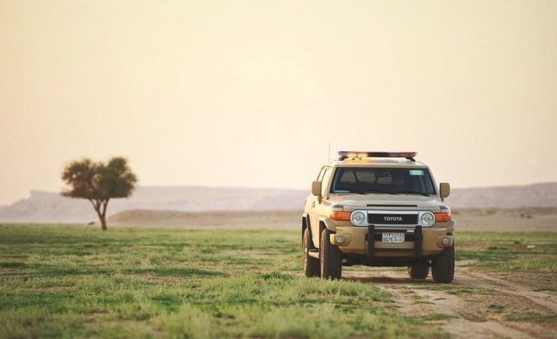 الأمن البيئي بالمدينة المنورة يضبط مقيماً مخالفاً لنظام البيئة