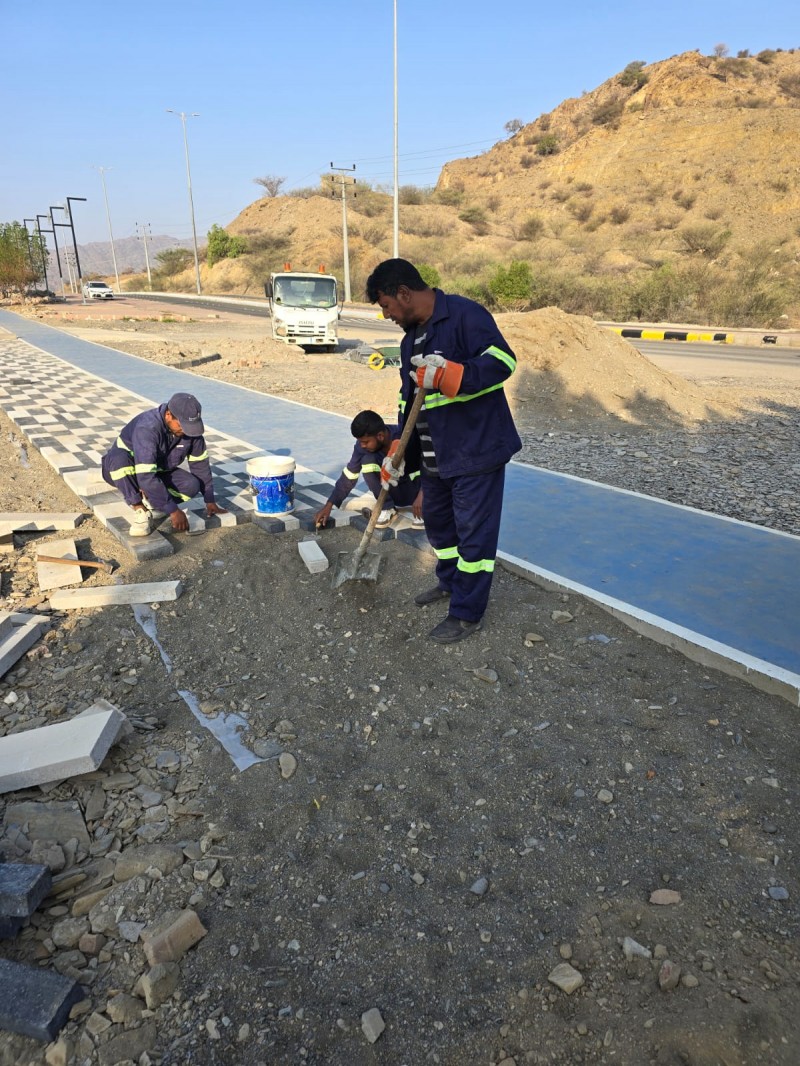 بلدية بحر أبو سكينة تجدد حدائق المدينة لمزيد من الجاذبية