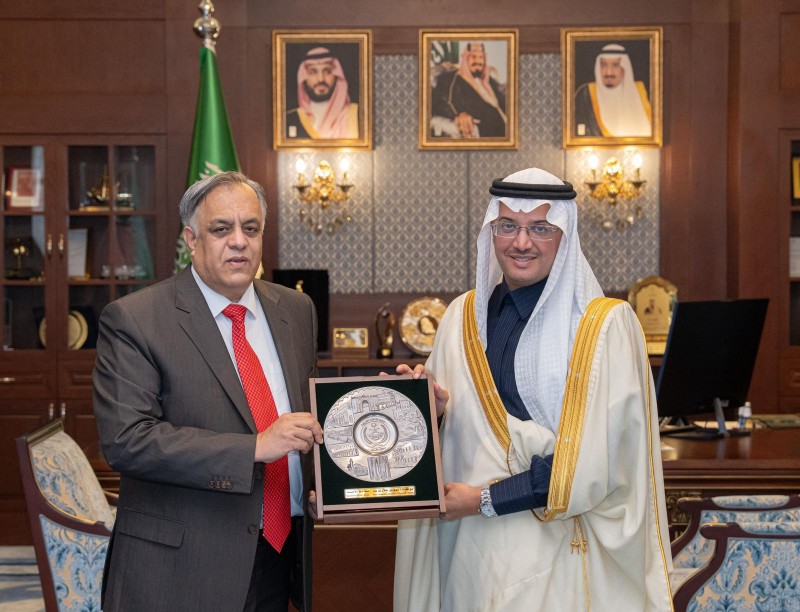 سمو محافظ الأحساء يستقبل سفير الهند لدى المملكة