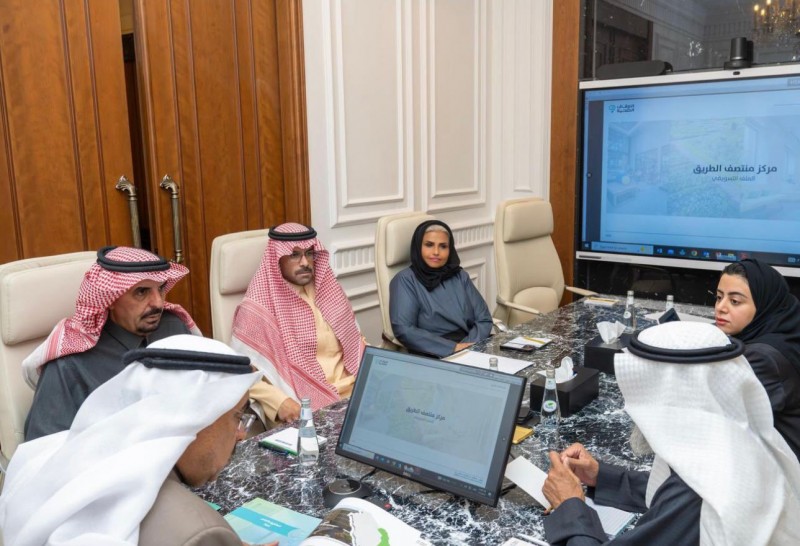 أمين المنطقة الشرقية يستقبل وفد الأوقاف الصحية