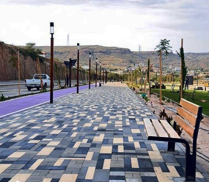 مساحات خضراء بنسيم الراحة وسط الواديين تعكس جمال البيئة