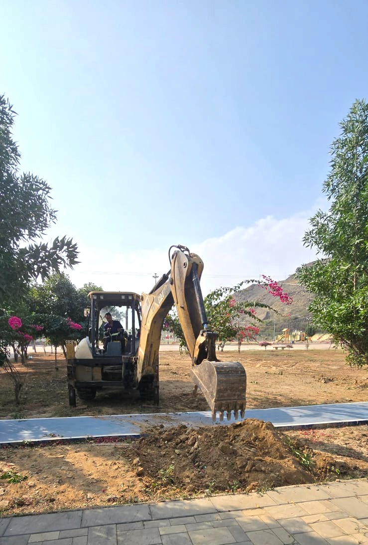 تحسين المشهد الحضري في المركز يعزز جمال الحدائق والمرافق