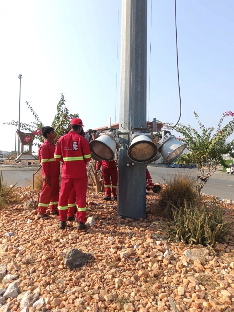 إنارة متجددة تعزز جودة الطرق والمرافق في بحر أبو سكينة إنارة متجددة تعزز جودة الطرق والمرافق في بحر أبو سكينة
