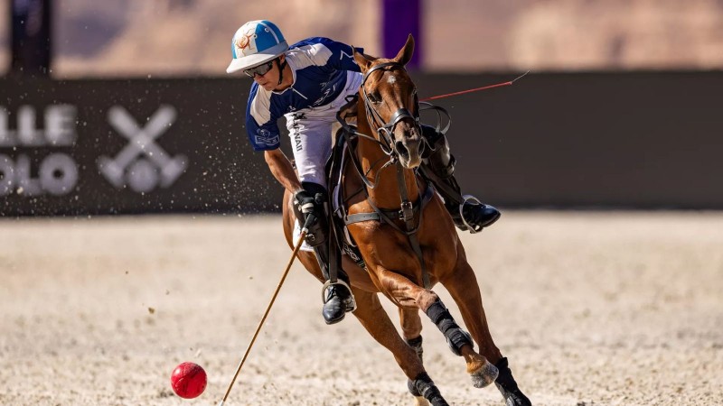 العلا تستقطب أنظار العالم ببطولة بولو الصحراء وفعالية "دروب العلا"