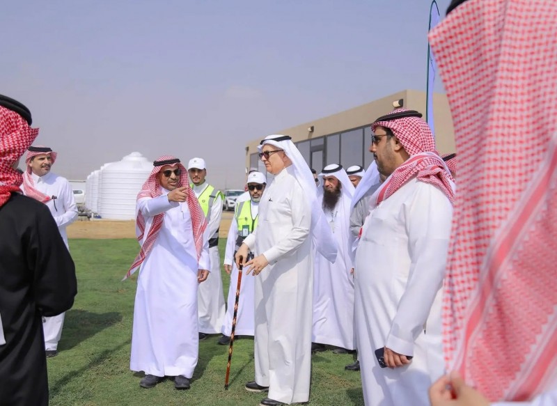 الفضلي يقف على مشروع زراعي بحثي بالليث