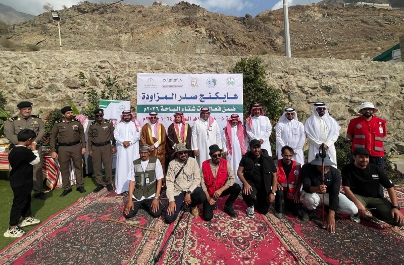 هايكنج شتوي يجمع محبي الطبيعة بقلوة