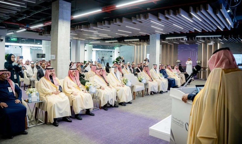 إطلاق أنشطة الصناعات البيئية ودليل التراخيص الصناعية