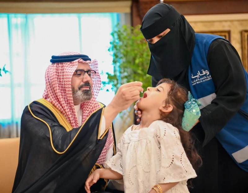 نائب أمير جازان يدشن حملة تطعيم شلل الأطفال