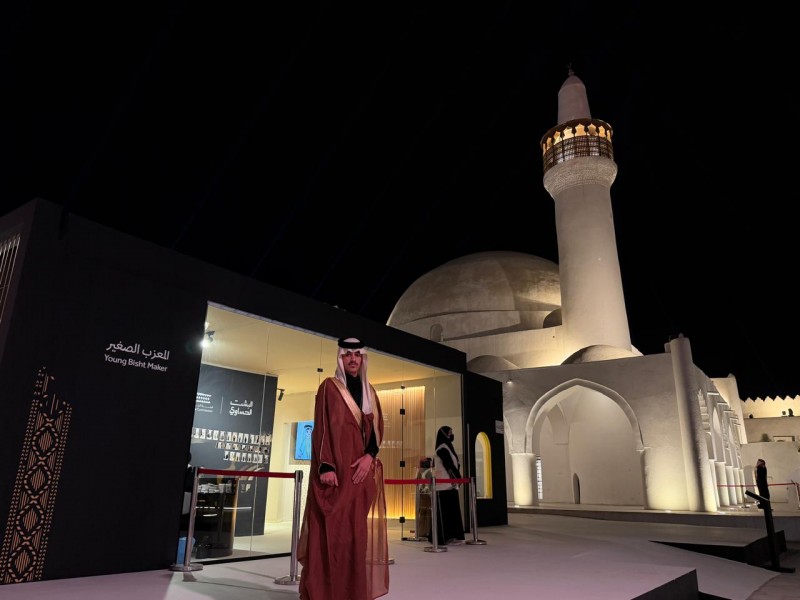 مهرجان البشت الحساوي ينسج الذاكرة الشعبية بروح فنية معاصرة في قصر إبراهيم