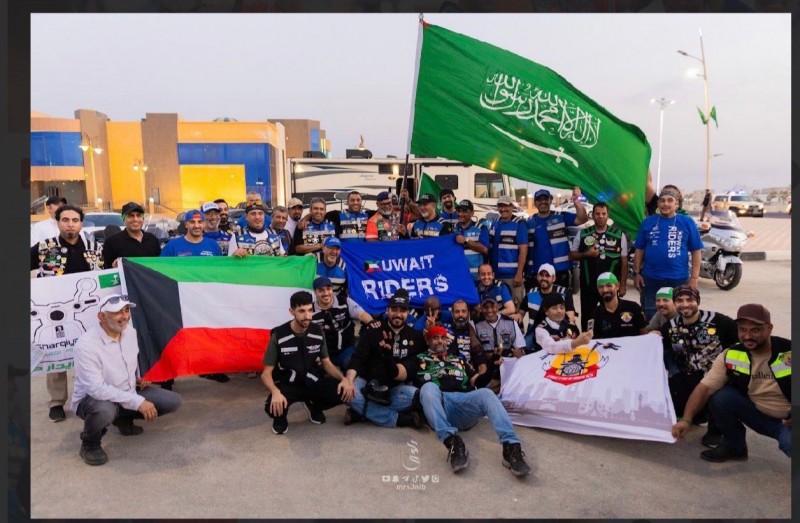 موقف على الطريق يجسّد نخوة الدراجين في المملكة