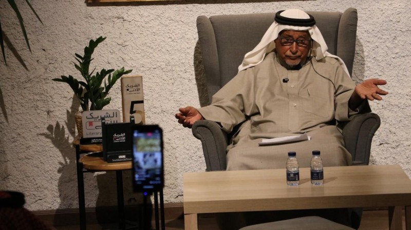 أمسية أدبية تناقش تكامل الفكر وجمال الإبداع