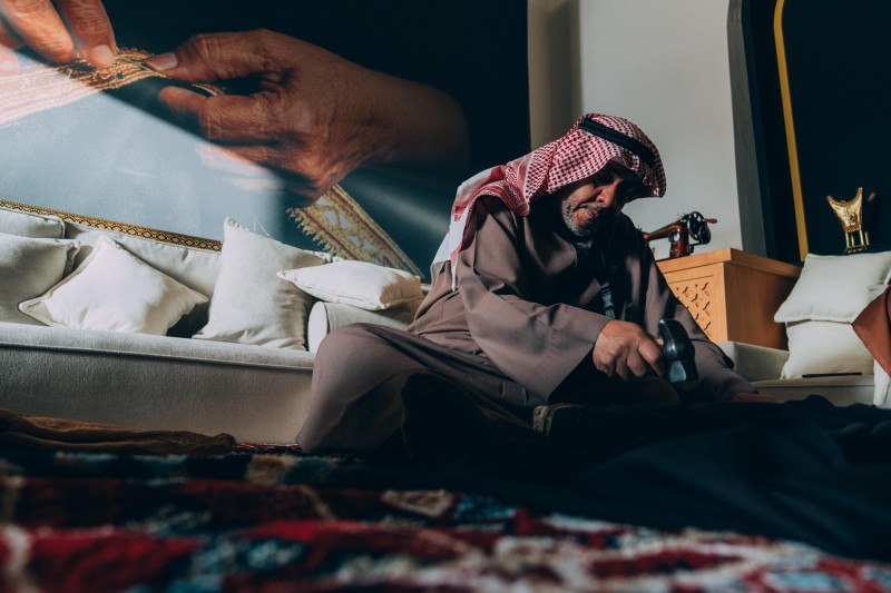 البِشْت الحساوي… قيمة ثقافية تتجاوز كونه قطعة لباس