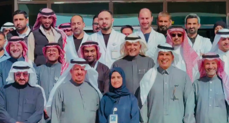مجلس أمناء جامعة الإمام يطلعون على مستشفى طب الأسنان بالدمام